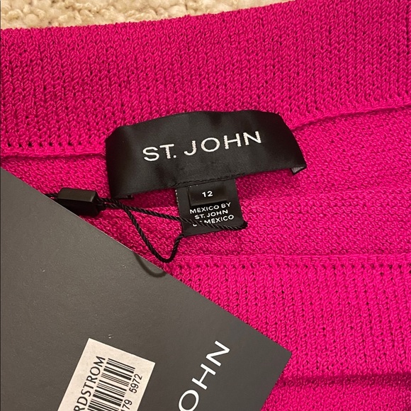 St. John Vibrant Pink Skirt Ensemble - Picture 11 of 14